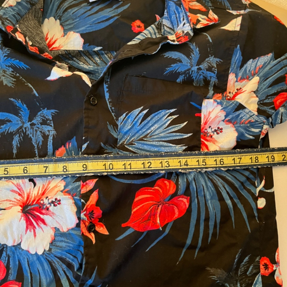 Men’s Original Use Buttton up Short Sleeve Hawaiian Shirt Small - Picture 6 of 7